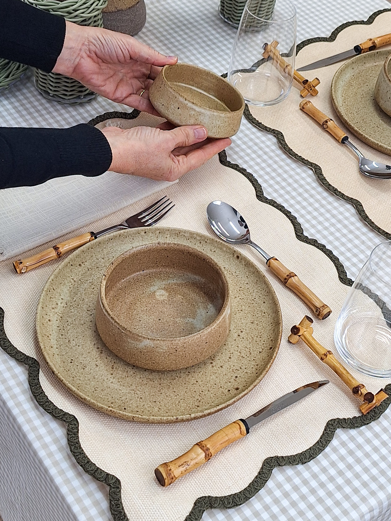 O essencial, moldado à mão